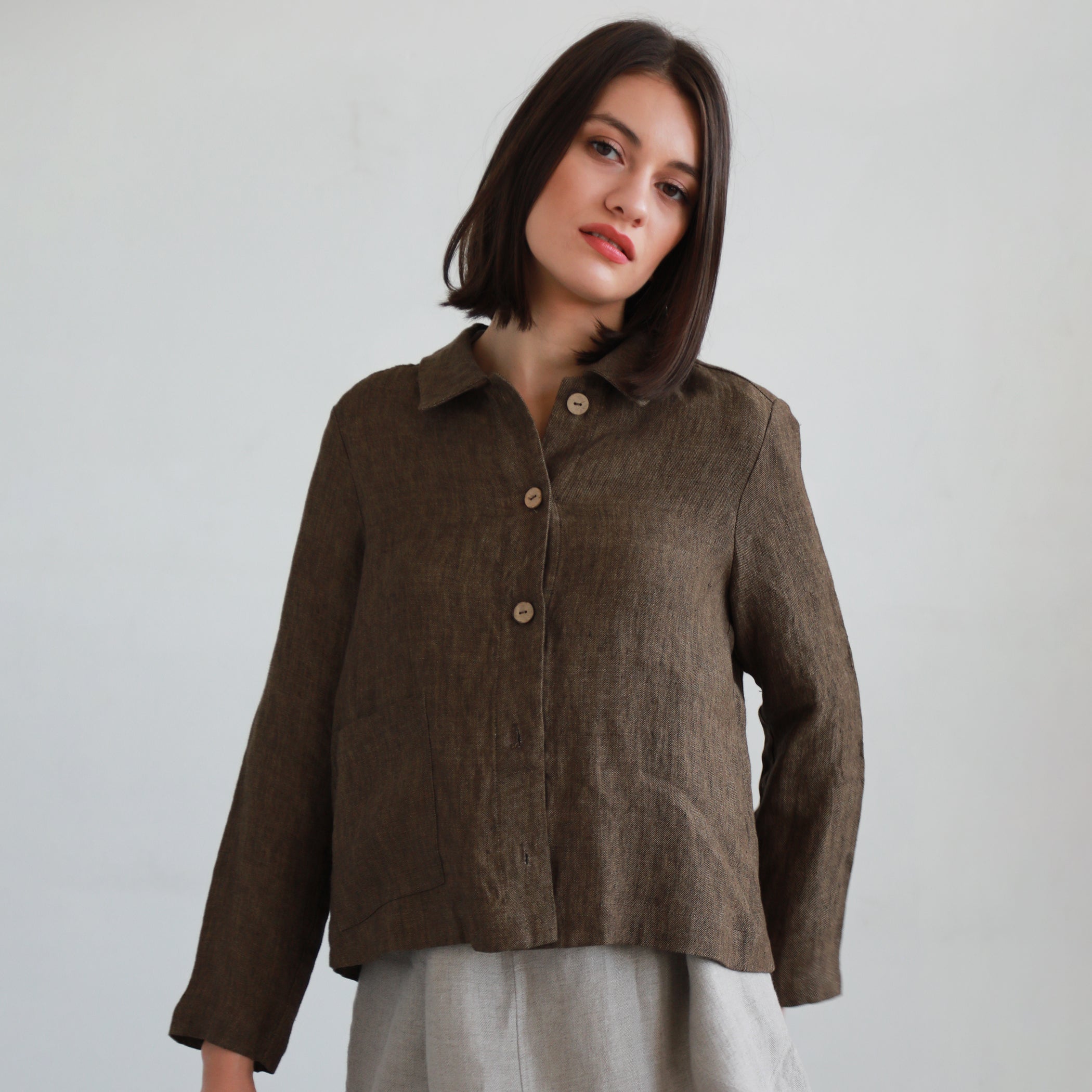 TOUJOURS Cropped Button Down Linen Cardigan