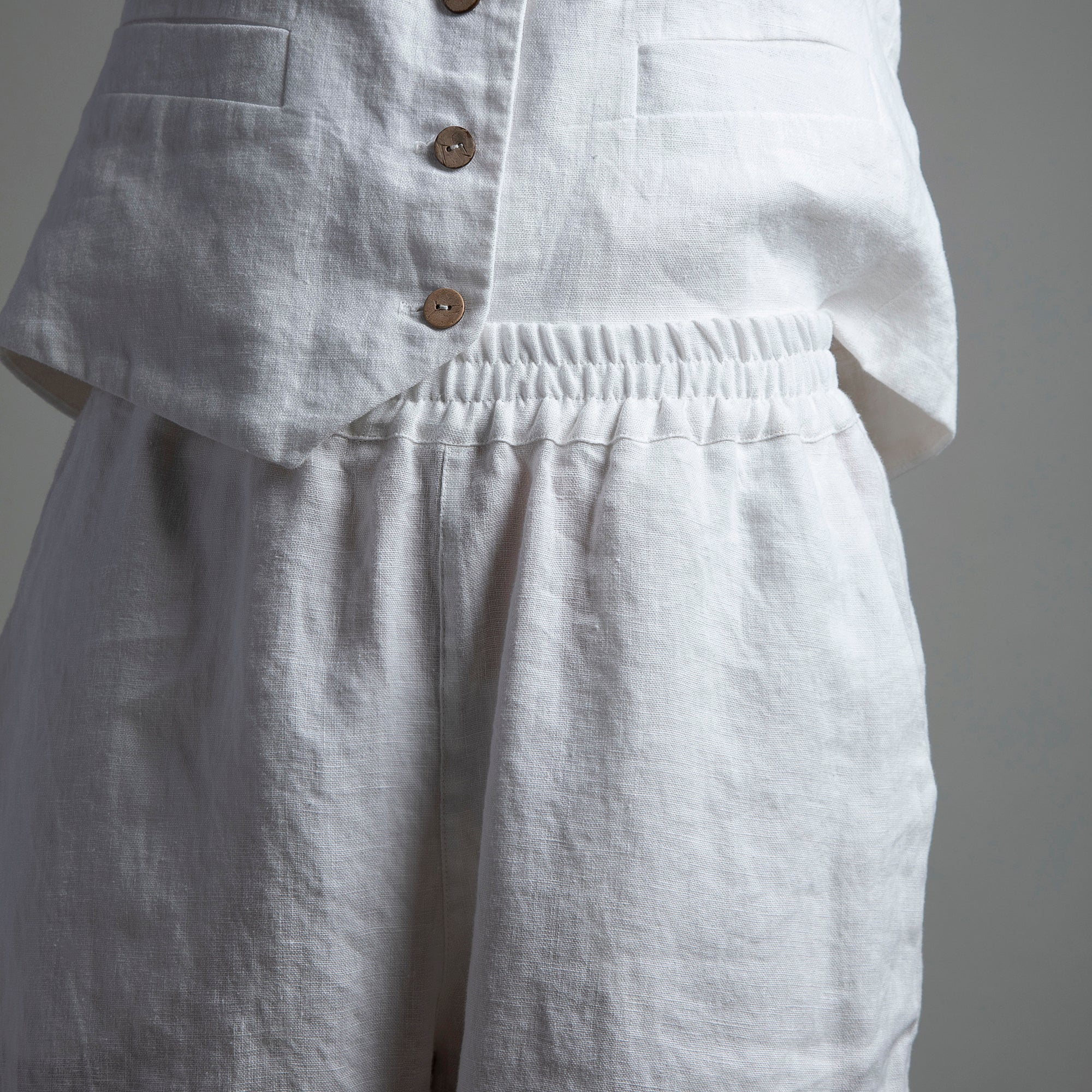 RELAX Tapered Ankle Linen Pants