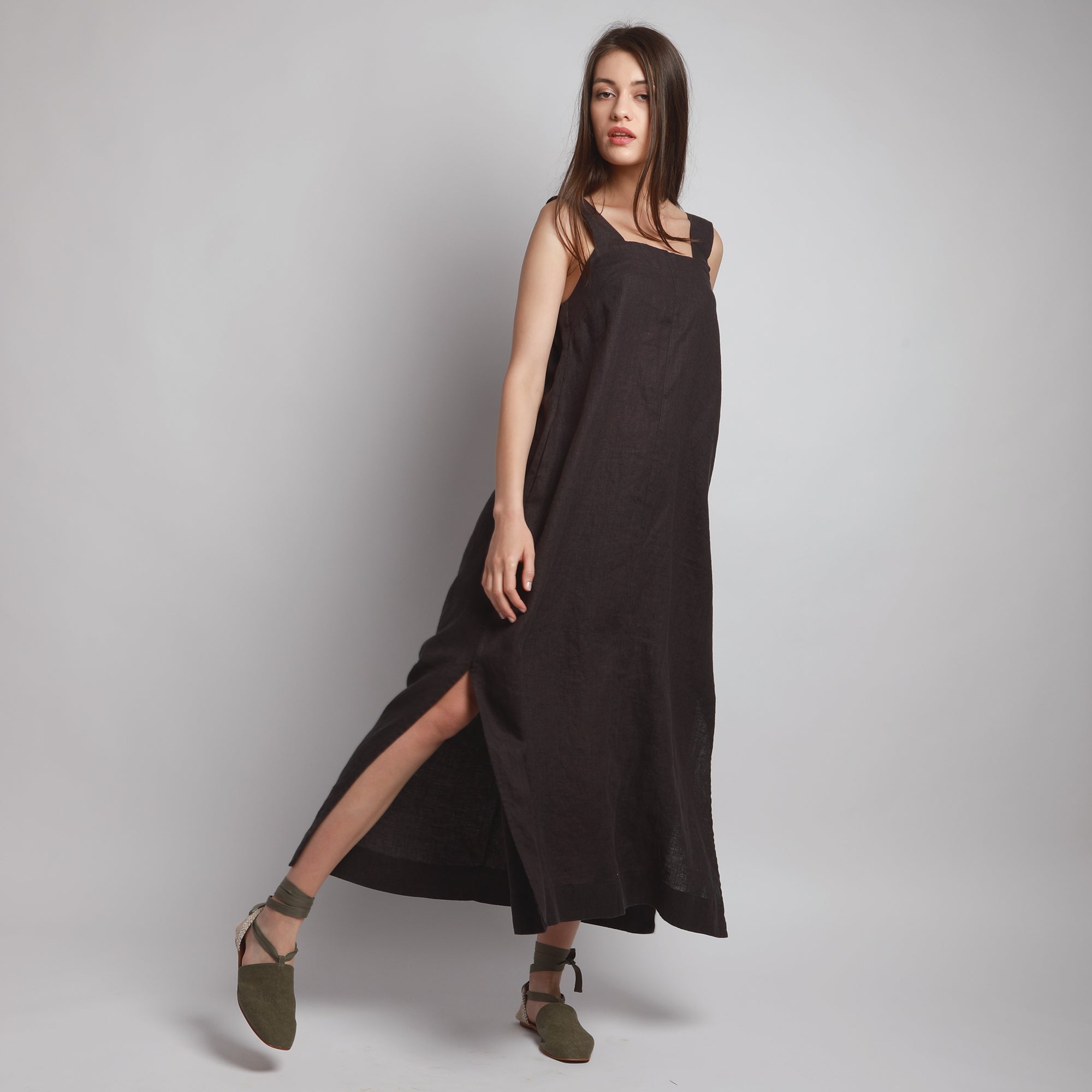 KARA Wide Strap Maxi Linen Dress | KNOTIUM KARA Wide Strap Maxi Linen Dress | KNOTIUM