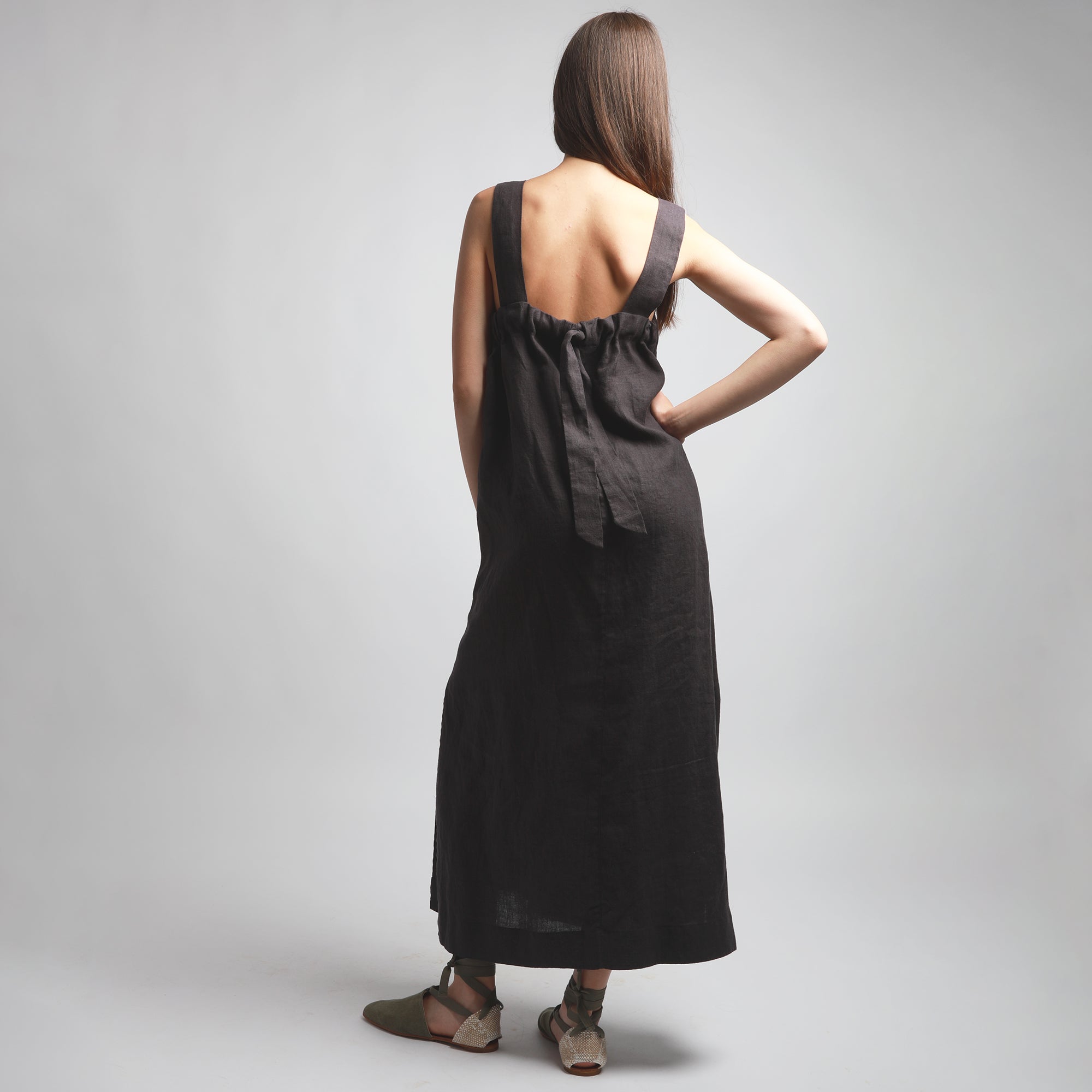 KARA Wide Strap Maxi Linen Dress | KNOTIUM KARA Wide Strap Maxi Linen Dress | KNOTIUM