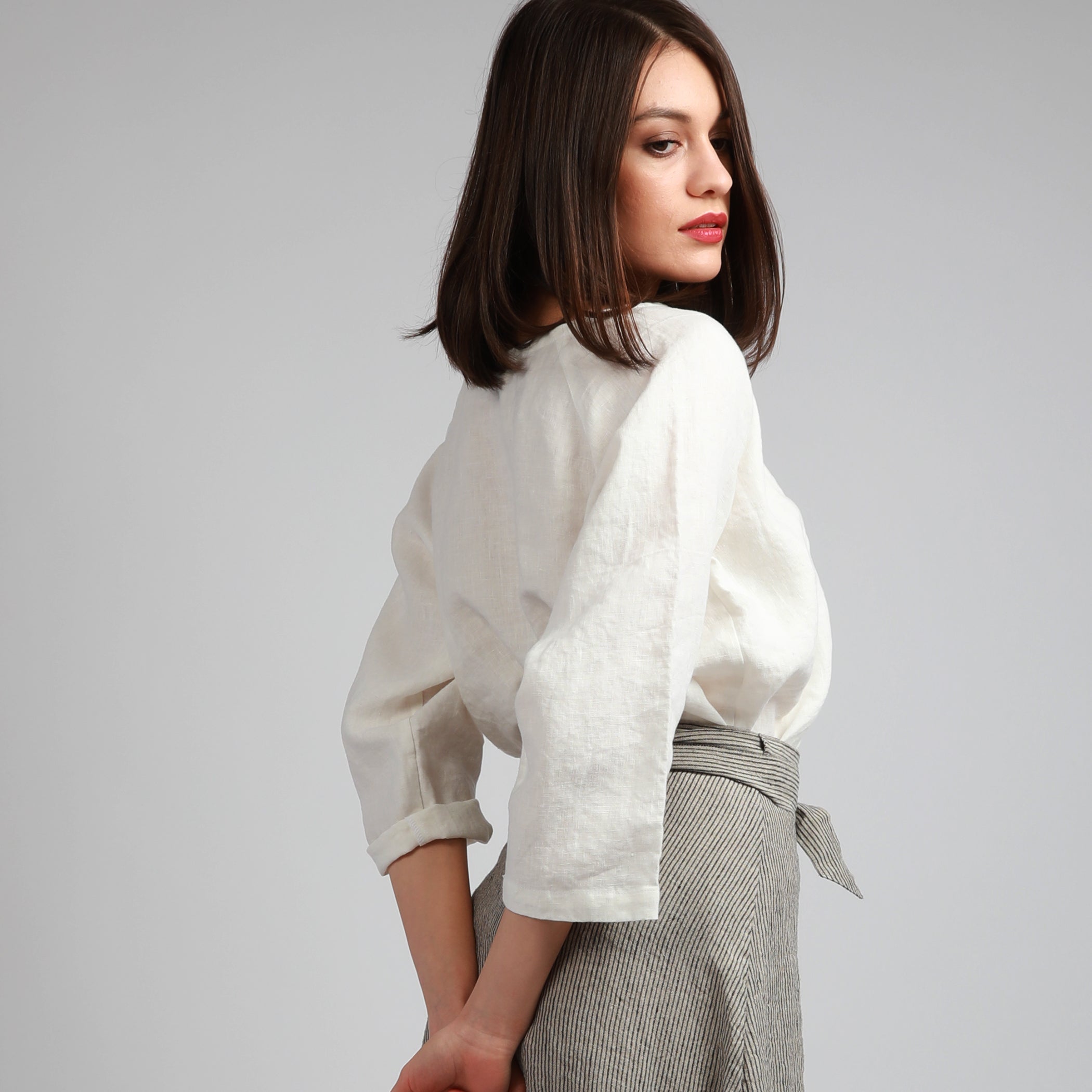 QUIET Linen Blouse with Raglan Sleeves, Size XL, Color EGGPLANT