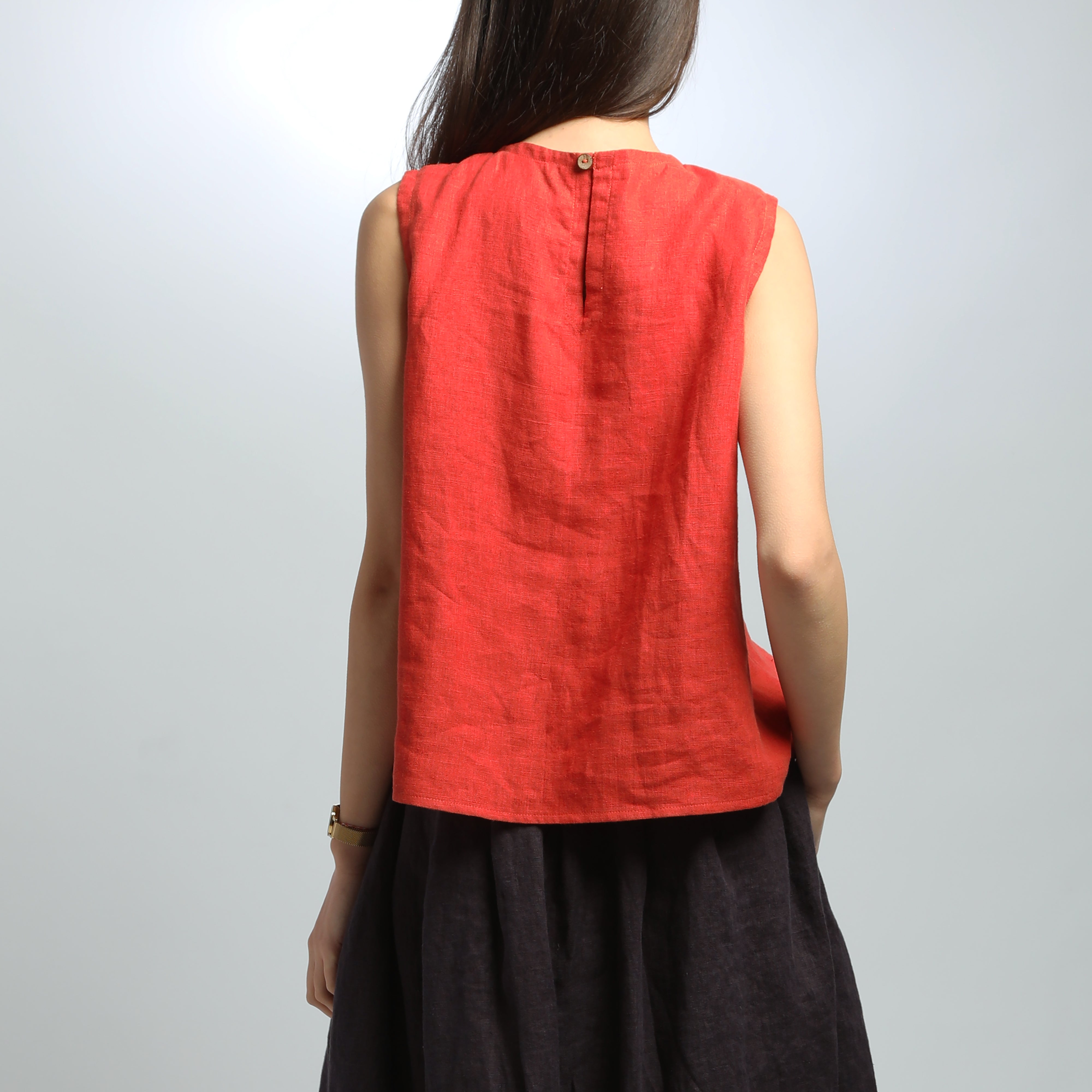 LOULOU Sleeveless Linen Top with Ruffle Accents