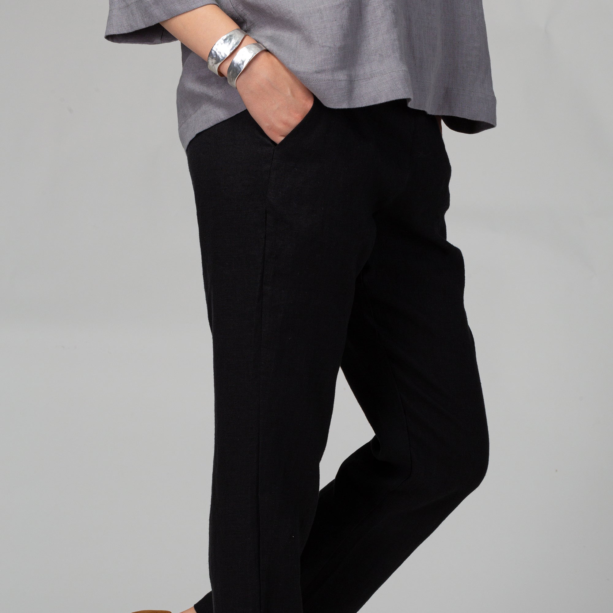 Linen Tapered Pants in Ankle Length