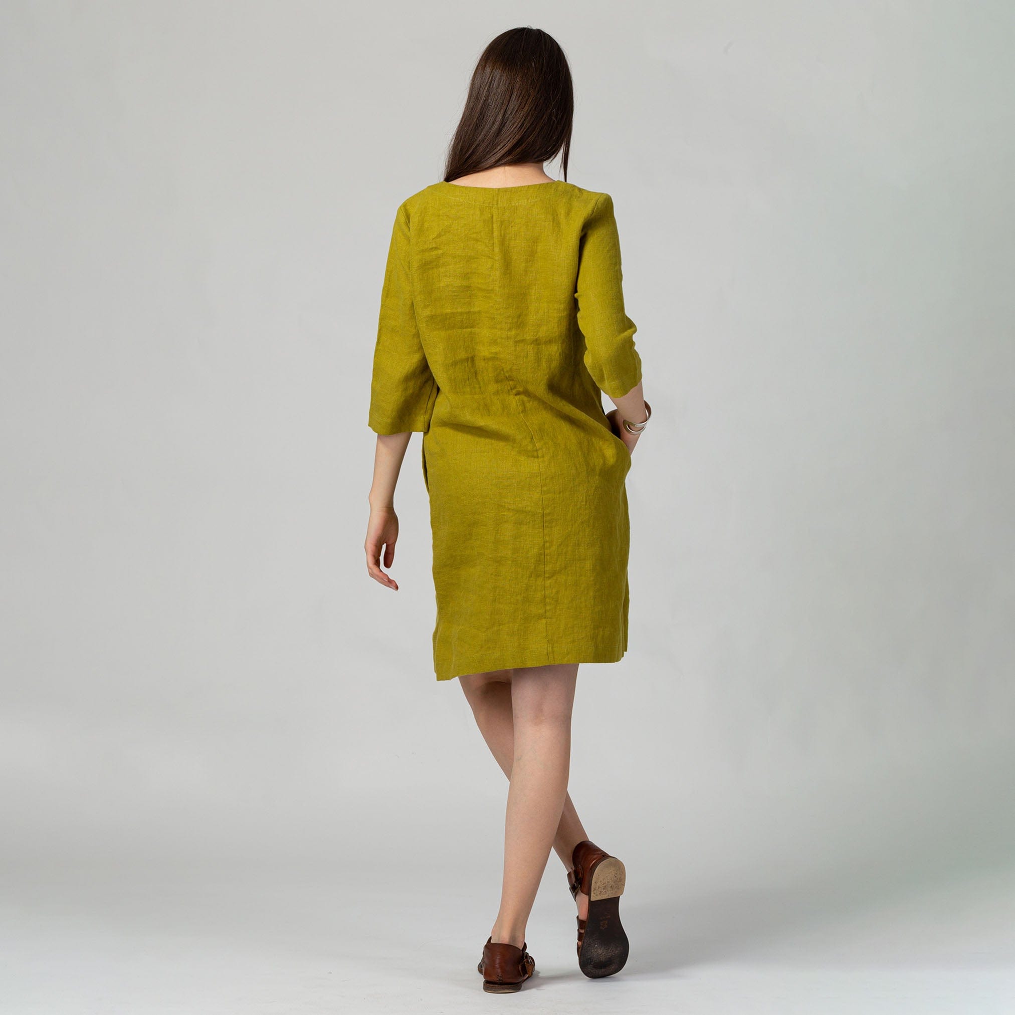 V-Neck Mini Linen Dress Moss Green | KNOTIUM V-Neck Mini Linen Dress Moss Green | KNOTIUM